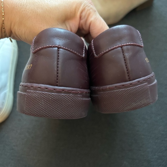 Men’s size 39 Common Project sneakers. Light wear - Picture 3 of 5